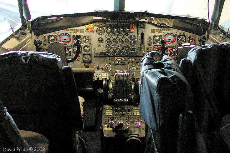 SAM 26000 Cockpit
