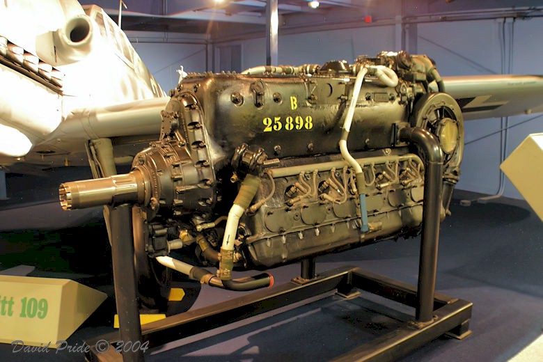 Daimler-Benz DB 605 Engine