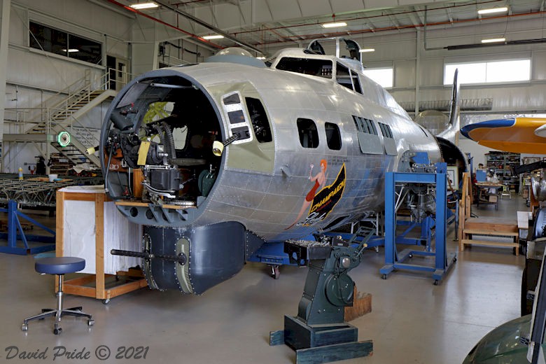 Boeing B-17G Champaign Lady