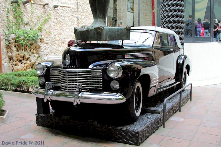 Dalí Cadillac